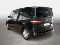 Gebraucht VW Multivan Life 150 PS (110 kW) 2023 Deep black perleffekt Van / Kleinbus