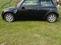 Używany Mini Cooper Seven 90 KM (66 kW) 2005 Czarny Hatchback