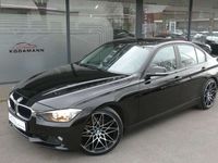 gebraucht BMW 320 i Lim.*NAVI*PDC*19 Zoll*Schiebedach*Sport*