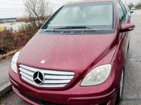 Gebraucht Mercedes B180 109 PS (80 kW) 2006 Rot Van / Kleinbus