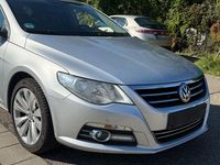 Gebraucht VW Passat Basis 140 PS (102 kW) 2010 Silber Limousine