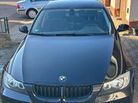 Gebraucht BMW 318 143 PS (105 kW) 2008 Schwarz Limousine