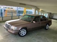 Gebraucht Mercedes E220 150 PS (110 kW) 1994 Braun Limousine