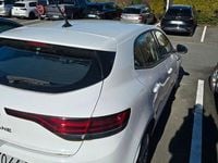 Gebraucht Renault Mégane IV Life 116 PS (85 kW) 2021 Weiß Limousine