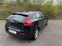 Gebraucht Volvo V40 122 PS (89 kW) 2017 Schwarz Limousine