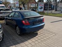 Usata Mercedes C230 197 CV (144 kW) 2001 Blu Coupé