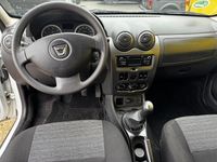 Gebraucht Dacia Duster Basis 105 PS (77 kW) 2013 Weiß SUV