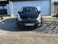 Gebraucht Kia Rio Edition 7 86 PS (63 kW) 2013 Schwarz Limousine