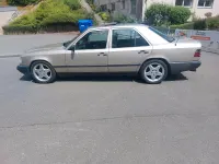 Gebraucht Mercedes E260 160 PS (117 kW) 1988 Beige Limousine