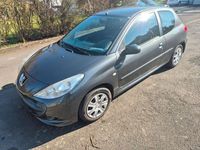 Gebraucht Peugeot 206+ Basis 73 PS (53 kW) 2011 Grau Kleinwagen