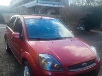 Gebraucht Ford Fiesta Style 101 PS (74 kW) 2007 Orange Kleinwagen
