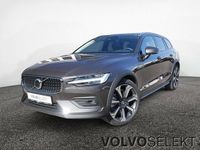 Gebraucht Volvo V60 CC Ultimate 250 PS (183 kW) 2024 Grau / platinum grey (metallic) Kombi