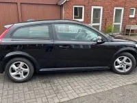 Gebraucht Volvo C30 Momentum 114 PS (83 kW) 2011 Schwarz Kleinwagen