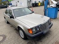 Gebraucht Mercedes 300 143 PS (105 kW) 1987 Gold Limousine