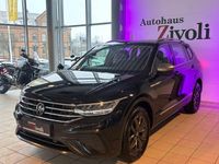 Gebraucht VW Tiguan Allspace Life 150 PS (110 kW) 2022 Schwarz SUV