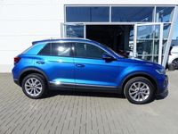Gebraucht VW T-Roc Style 150 PS (110 kW) 2024 Blau SUV