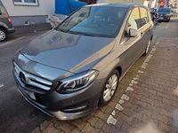 Gebraucht Mercedes B180 Edition 122 PS (89 kW) 2017 Silber Van / Kleinbus