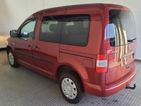 Gebraucht VW Caddy Team 105 PS (77 kW) 2010 Rot Van / Kleinbus
