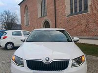 Gebraucht Skoda Octavia 130 PS (95 kW) 2016 Weiß Kleinwagen