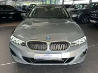 Gebraucht BMW 320 190 PS (139 kW) 2023 Skyscraper grau Kombi