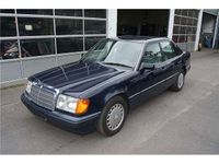 Gebraucht Mercedes 200 118 PS (86 kW) 1990 Blau Limousine
