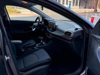 Gebraucht Hyundai i30 Select 110 PS (80 kW) 2018 Braun Limousine