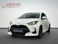Gebraucht Toyota Yaris Comfort 72 PS (52 kW) 2023 Schneeweiß Kleinwagen