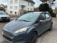 Gebraucht Ford Fiesta 100 PS (73 kW) 2014 Grau Kleinwagen