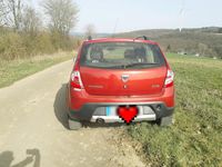 Gebraucht Dacia Sandero Stepway 90 PS (66 kW) 2012 Rot SUV