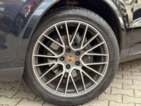 Second-hand Porsche Cayenne 340 CP (250 kW) 2019 Negru SUV