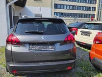 Gebraucht Peugeot 2008 Active 83 PS (61 kW) 2020 Platiniumgrau/metallic SUV