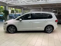 Gebraucht VW Touran Highline 190 PS (139 kW) 2019 Weiß Van / Kleinbus