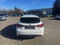 Gebraucht Hyundai i40 141 PS (103 kW) 2017 Weiß Kombi