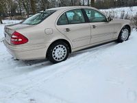 Gebraucht Mercedes E200 163 PS (119 kW) 2004 Gelb Limousine