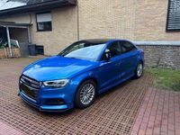 Gebraucht Audi A3 Comfort 190 PS (139 kW) 2018 Blau Limousine