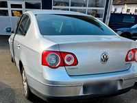 Gebraucht VW Passat 140 PS (102 kW) 2007 Silber Limousine