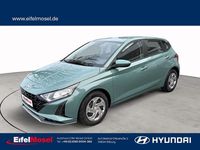 Neu Hyundai i20 Select 101 PS (74 kW) 2025 Grün Limousine