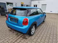 Gebraucht Mini ONE Business 102 PS (75 kW) 2018 Electric blue ii metallic Kleinwagen