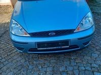 Gebraucht Ford Focus Trend 101 PS (74 kW) 2004 Grau Limousine