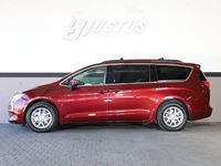 Używany Chrysler Voyager 287 KM (211 kW) 2023 Czerwony Minivan
