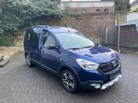 Gebraucht Dacia Dokker Celebration 116 PS (85 kW) 2018 Blau Van / Kleinbus