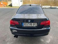 Gebraucht BMW 330 272 PS (200 kW) 2011 Schwarz Coupé