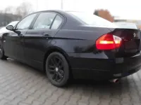 Second-hand BMW 318 129 CP (94 kW) 2006 Negru Berlinǎ