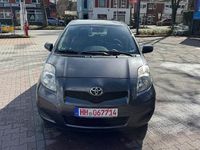 Gebraucht Toyota Yaris Cool 69 PS (50 kW) 2011 Grau Kleinwagen