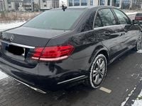 Gebraucht Mercedes E220 Avantgarde 170 PS (125 kW) 2015 Schwarz Limousine
