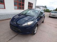 Gebraucht Ford Fiesta Ambiente 60 PS (44 kW) 2012 Blau Kleinwagen
