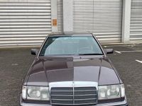 Gebraucht Mercedes E300 170 PS (125 kW) 1992 Violet Coupé