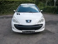 Gebraucht Peugeot 206+ 60 PS (44 kW) 2011 Weiß Kleinwagen