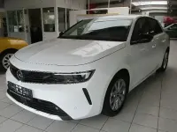 Gebraucht Opel Astra Business Edition 131 PS (96 kW) 2023 Weiß Limousine
