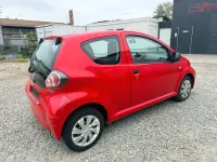 Używany Toyota Aygo 68 KM (50 kW) 2017 Czerwony Hatchback
